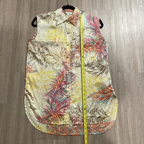 Cabi Women's 100% Silk Button Front Top XS Colorful Feather Print Sleeveless - Picture 13 of 16